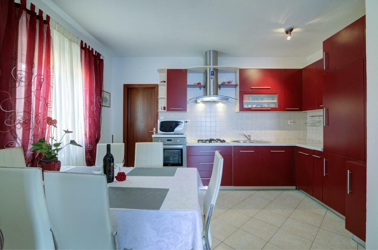 Apartment Luca Senj  Esterno foto