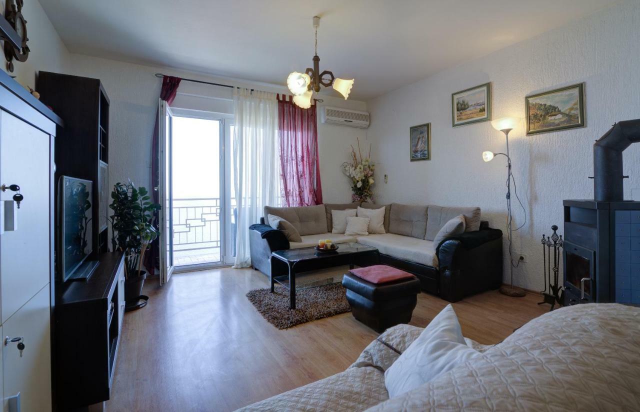 Apartment Luca Senj  Esterno foto